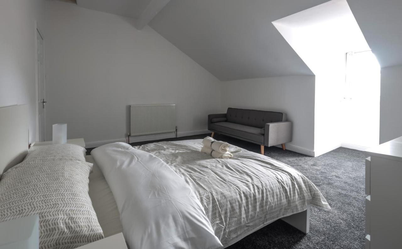 Spacious 4 Bed House In Birmingham, Suitable For Contractors Luaran gambar