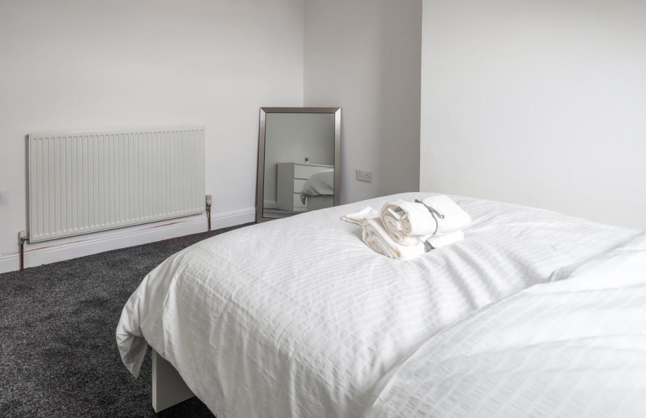 Spacious 4 Bed House In Birmingham, Suitable For Contractors Luaran gambar