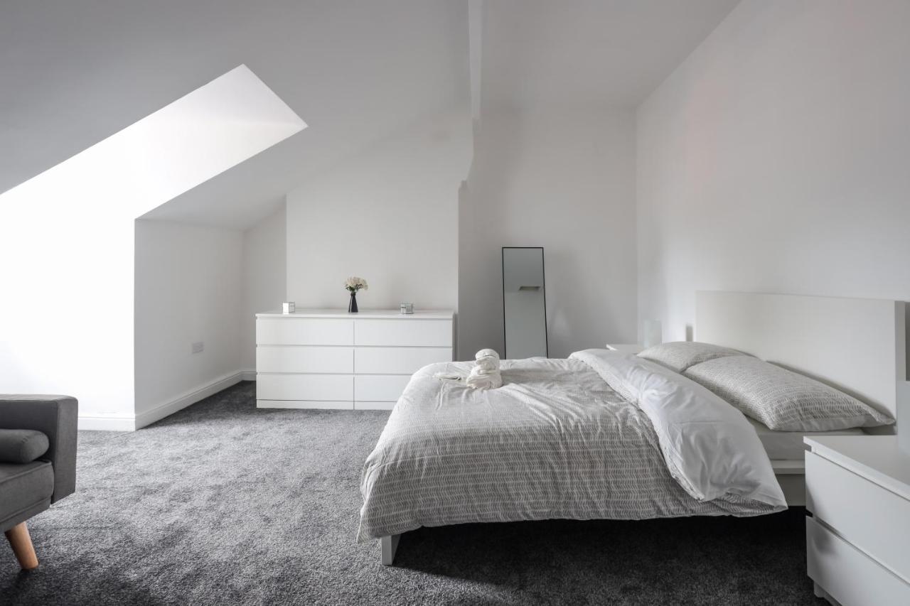 Spacious 4 Bed House In Birmingham, Suitable For Contractors Luaran gambar