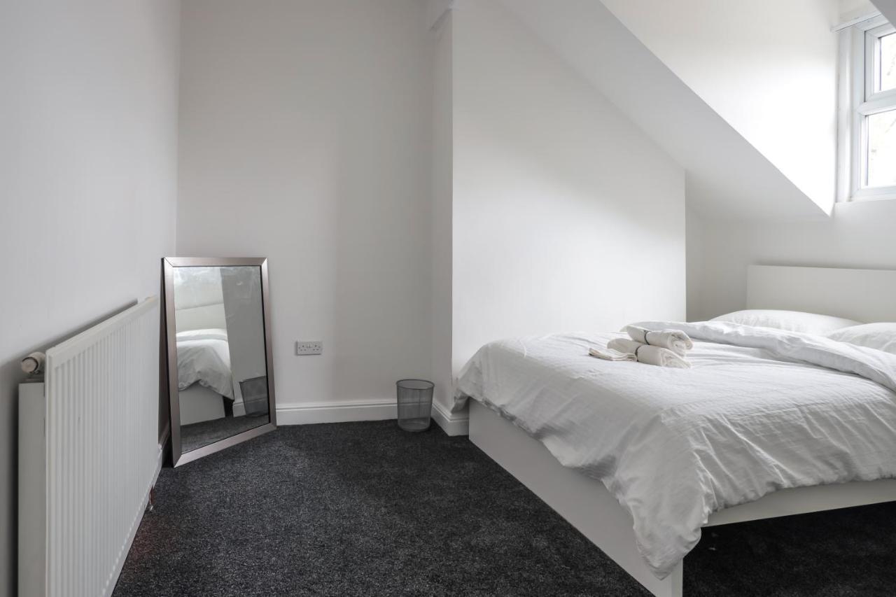 Spacious 4 Bed House In Birmingham, Suitable For Contractors Luaran gambar