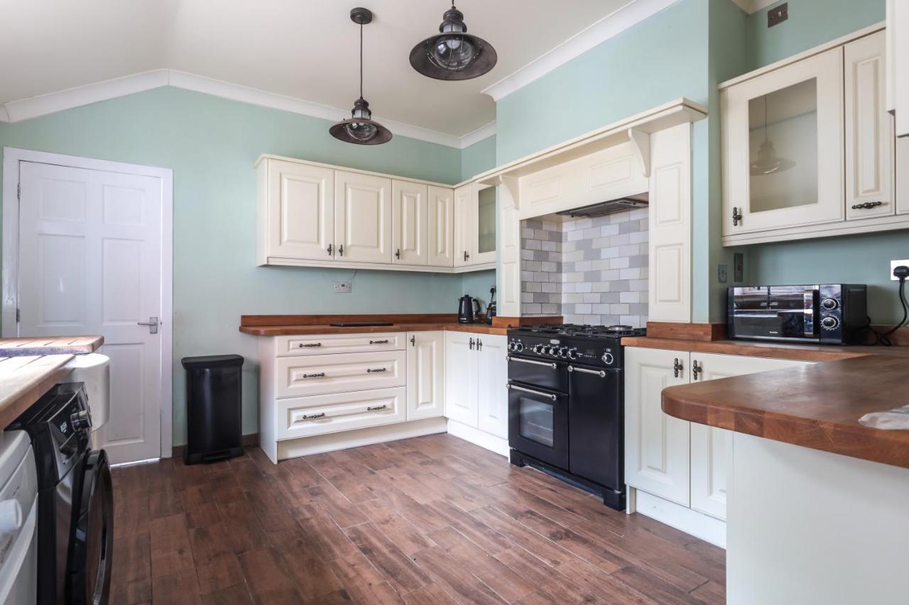 Spacious 4 Bed House In Birmingham, Suitable For Contractors Luaran gambar